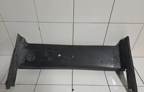Volvo V70 Intercooler air guide/duct channel 9151897