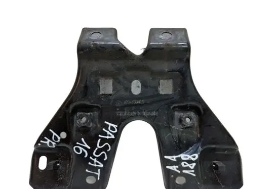 Volkswagen PASSAT B8 Radiator support slam panel bracket 3G0805567A