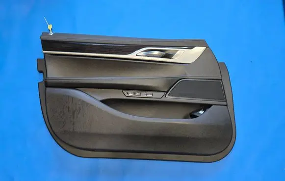 BMW 7 G11 G12 Front door card panel trim