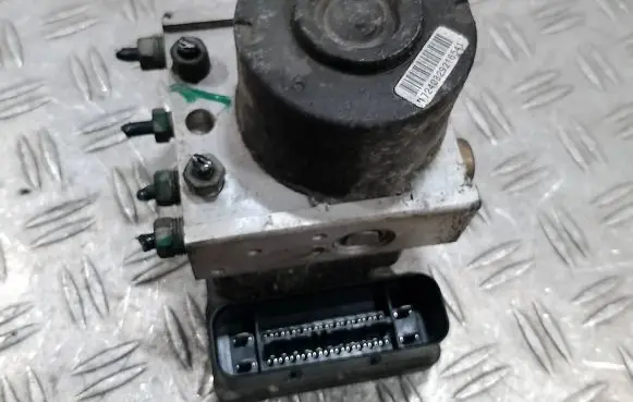 Ford C-MAX I ABS Pump 3M51-2M110-CA