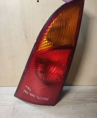 Ford Focus Rear/tail lights 1S6X13405AC