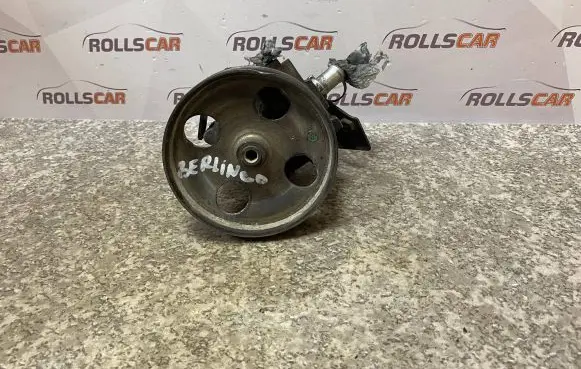Citroen Berlingo Power steering pump 9637000880