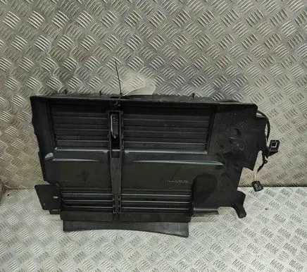 Ford Focus Air intake duct part BM518475CF