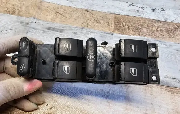 Volkswagen PASSAT B5 Electric window control switch 1J4959857 03755000