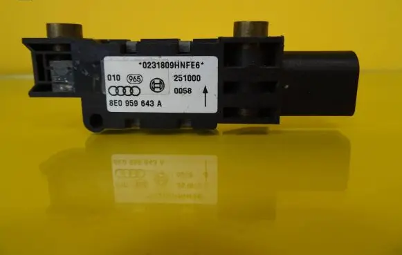 Audi A6 S6 C5 4B Airbag deployment crash/impact sensor 8E0959643A