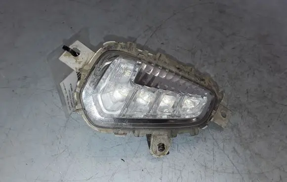 Volvo V40 Front reflector 31323115