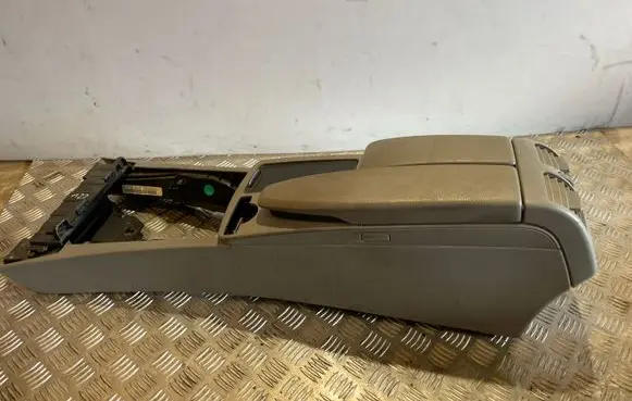 Mercedes-Benz C W204 Armrest A2046800150