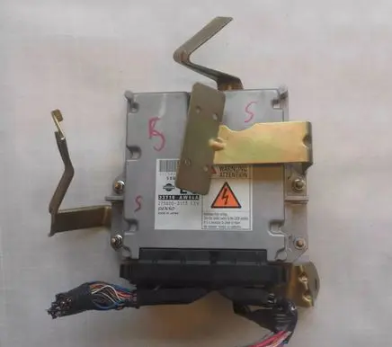 Nissan Primera Engine control unit/module 23710AW46A