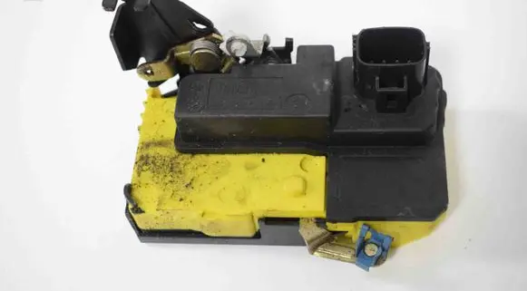 Volvo XC90 Coupe door lock (next to the handle) 30634615