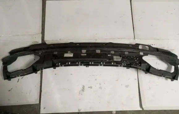 BMW 7 G11 G12 Rear bumper mounting bracket 21754011 7357142
