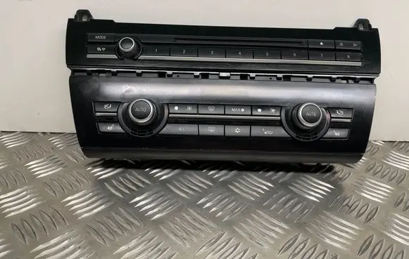 BMW 5 F10 F11 Climate control unit 9236477