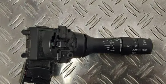 Toyota Auris 150 Wiper control stalk 17F243 02410