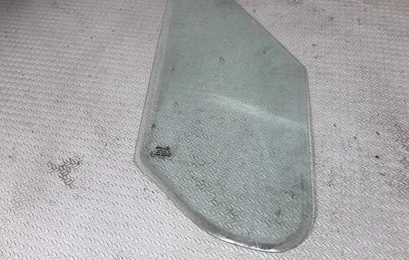 Fiat Ducato Front vent window/glass (coupe) 