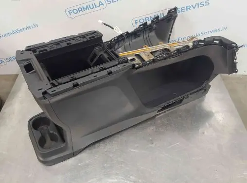 Toyota Sienna XL40 IV Center console 5891508040 5881008160