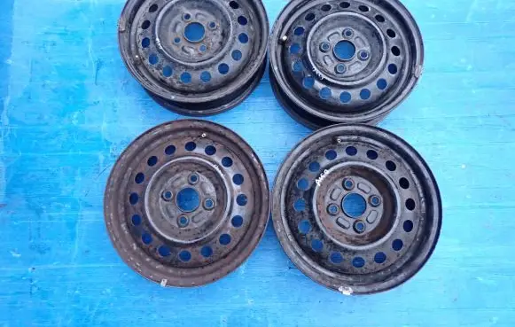 Suzuki Alto R15 steel rim 