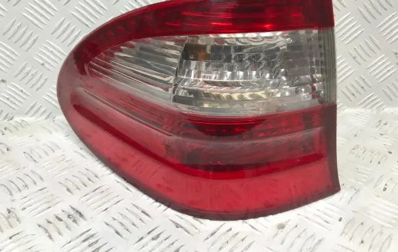 Mercedes-Benz E W211 Rear/tail lights A2118201164
