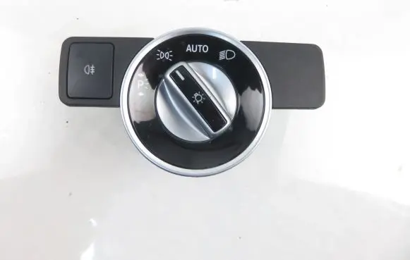 Mercedes-Benz CLA C117 X117 W117 Light switch 2129050551