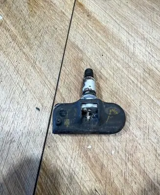 Chrysler 300 - 300C Tire pressure sensor 56029527AA