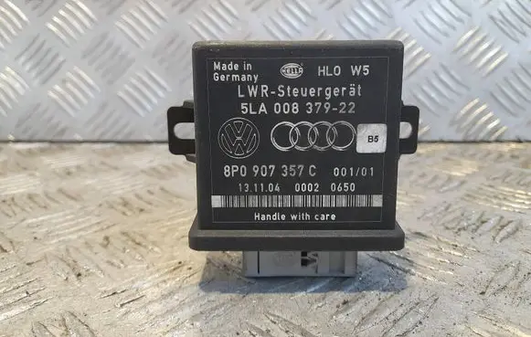 Audi A3 S3 8P Light module LCM 8P0907357C