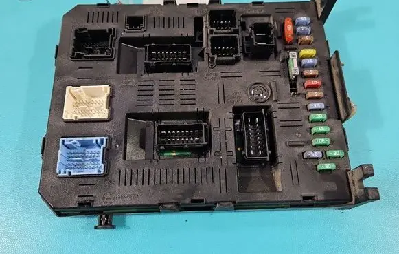 Peugeot 407 Central body control module 9663510480 IMPRK1461276