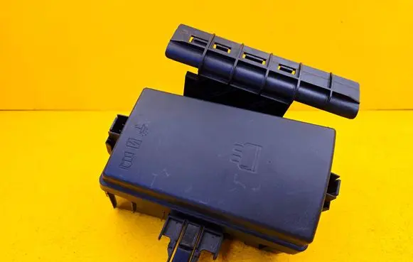 Skoda Kodiaq Fuse box cover 5Q0907361G 5Q0937132A