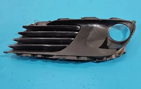 Toyota Auris E180 Front fog light trim/grill 5203002210 IMPRK1568639