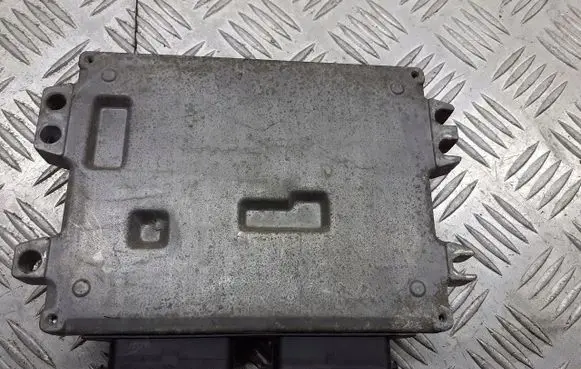 Suzuki Swift I Engine control unit/module ECU 33920-63JM