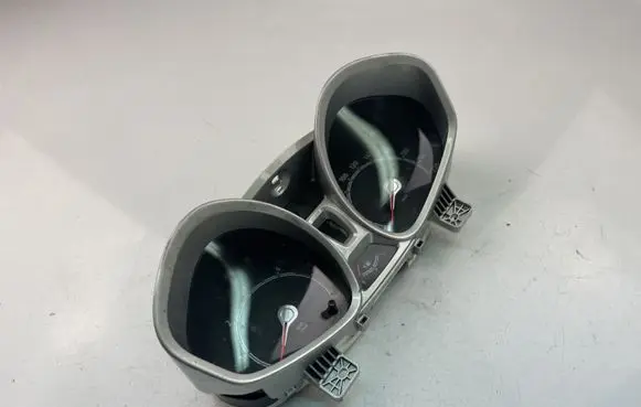 Ford Fiesta Speedometer (instrument cluster) 8A6T10849GM