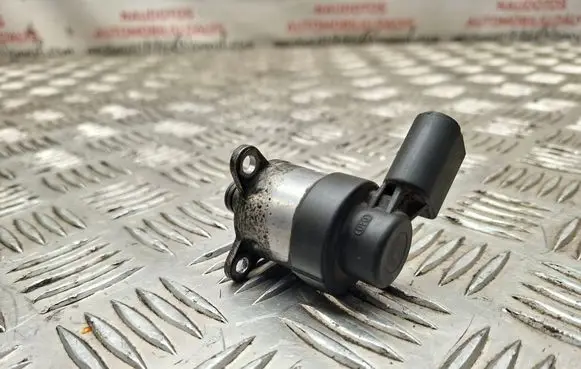Fuel pressure regulator