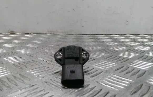 Volkswagen Golf IV Air pressure sensor 0281002177 038906051