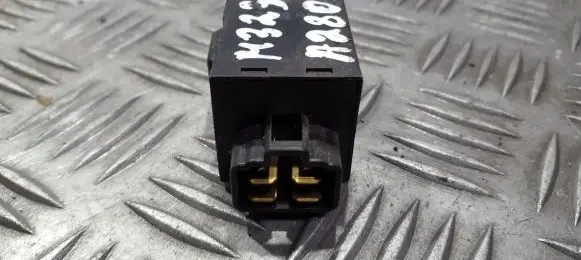 Mazda 323 Other relay b093