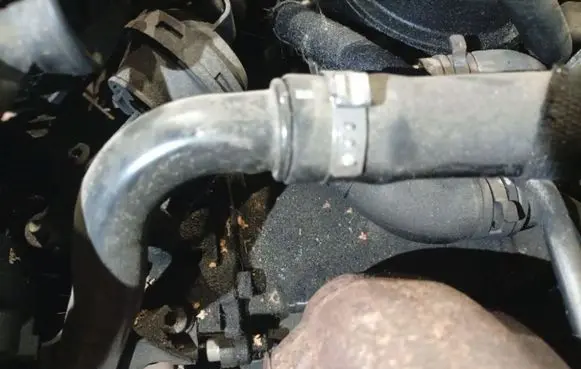 Volkswagen Touareg I EGR valve cooler