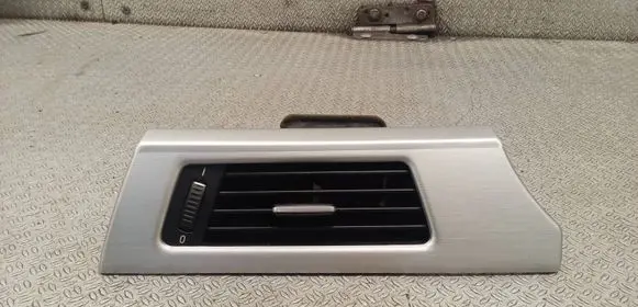 BMW 3 E90 E91 Dashboard side air vent grill/cover trim 9130459