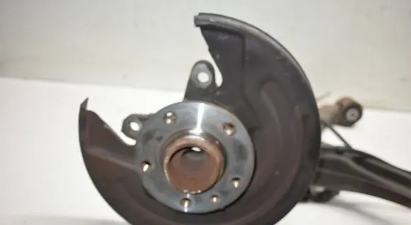 Rear wheel hub spindle/knuckle