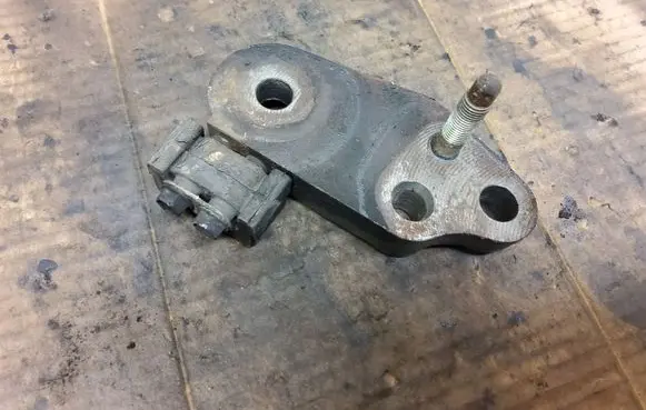 Toyota Corolla Verso E121 Other engine bay part