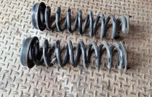 BMW 2 F22 F23 Rear coil spring