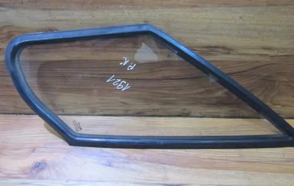 Peugeot Boxer Front door vent window glass four-door 