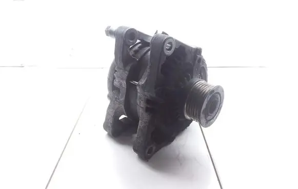 Volvo V50 Generator/alternator 1042102710 DAN930