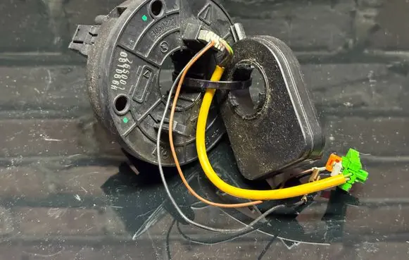 Mercedes-Benz Vito Viano W639 Airbag squib ring wiring A6394640648 A6395420018
