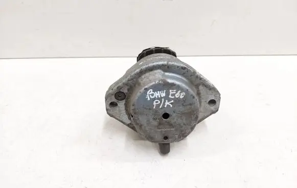 BMW 5 E60 E61 Engine mount bracket 676987401 6769874 159346
