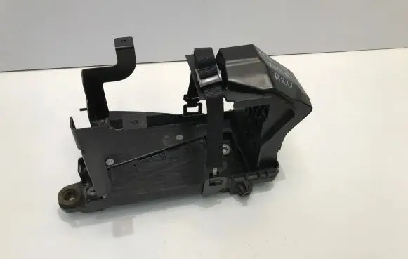 Battery box tray