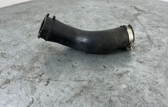 Audi Q7 4L Intercooler hose/pipe 7L8145980