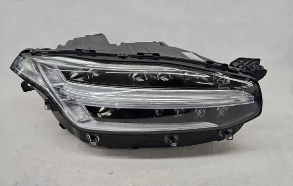 Volvo XC90 Headlight/headlamp 32404716