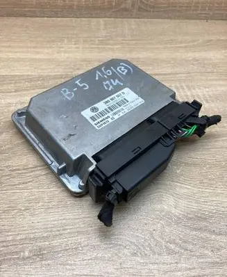 Volkswagen PASSAT B5 Engine control unit/module ECU 3B0907557D 5WP4870