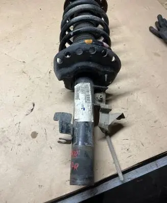 Volvo XC60 Front shock absorber with coil spring 31340481 2808671 Yv1dz8756e2545938