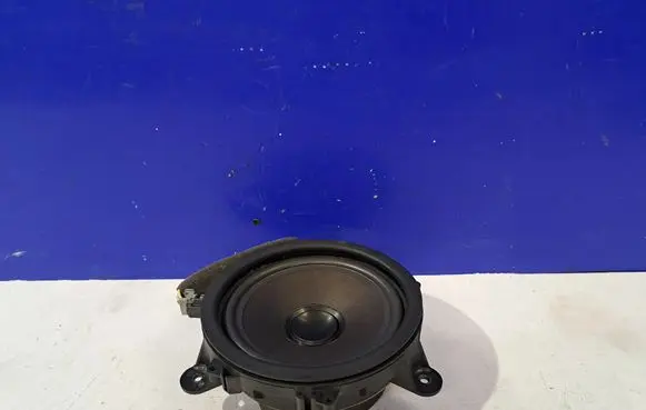 Volvo V50 Front door speaker 8651207