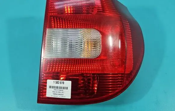 Skoda Yeti (5L) Rear/tail lights 5L0945096 IMPRK1583619