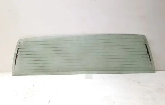 Nissan Navara D22 Rear windscreen/windshield window 