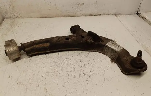 Nissan Almera Tino Front lower control arm/wishbone