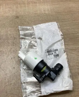 Peugeot 308 Windscreen/windshield washer pump 286208543R 643476 9632984980